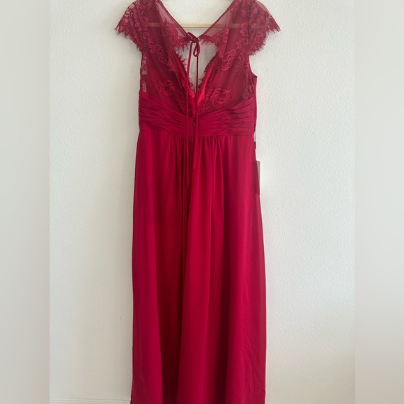 JJ’S  House Formal Dress - Picture 2 of 9